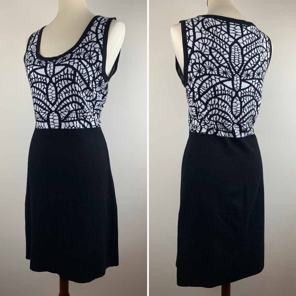 Carmen Marc Valvo Sweater Dress Chic Black&White